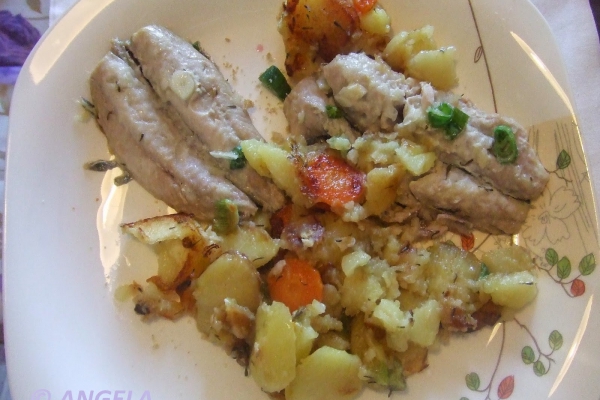 Makrela z warzywami/ Mackerel with vegetables/ Lo sgombro alle verdure