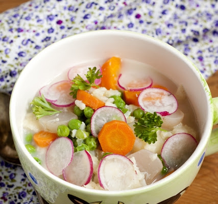 Skandynawska letnia zupa warzywna