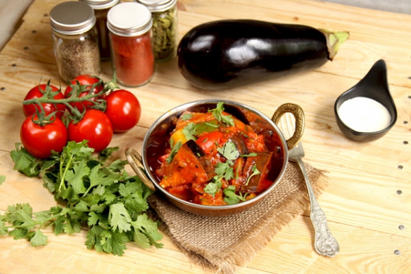 Wegańskie curry z bakłażana i papryki