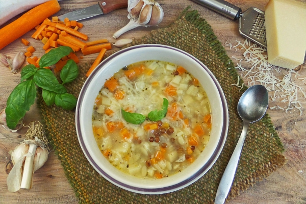 Zupa z soczewicą i warzywami
