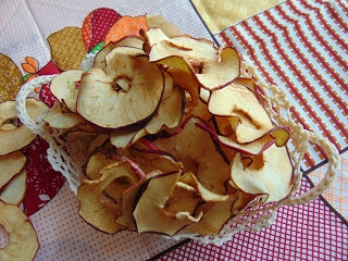 Jabłkowe chipsy.