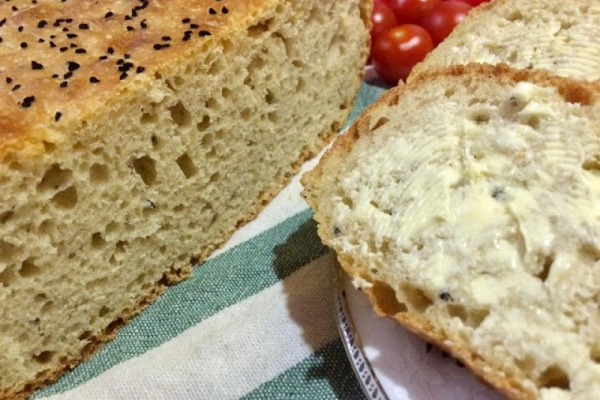 Prosty domowy chleb z suszonych drożdży