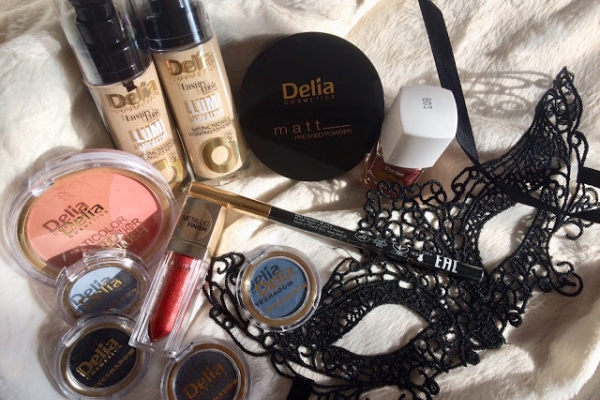 Kolorowy makijaż z Delia Cosmetics