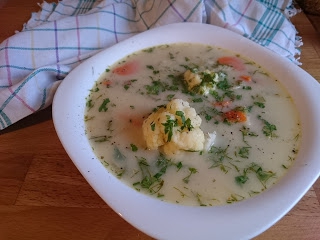 jarzynowa zupa z kalafiorem