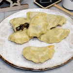 Pierogi z pieczarkami i...