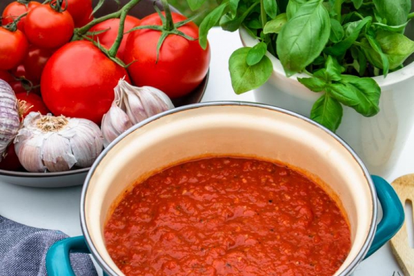 Najlepszy sos ze świeżych pomidorów (4 składniki)