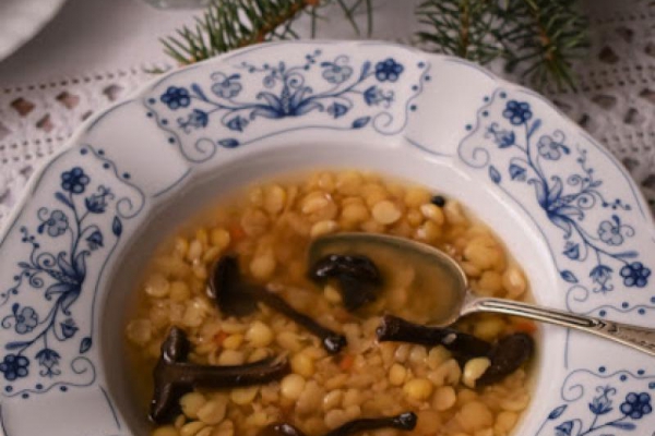 Zupa grochowa – kuchnia podkarpacka