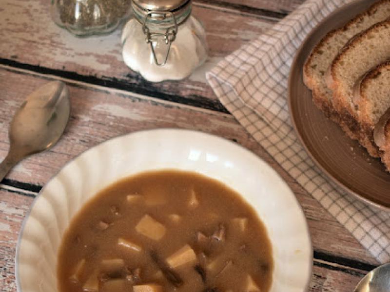 Zupa grzybowa z ziemniakami – kuchnia podkarpacka