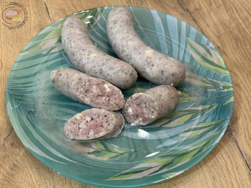 Kiełbasa biała z żółtym serem