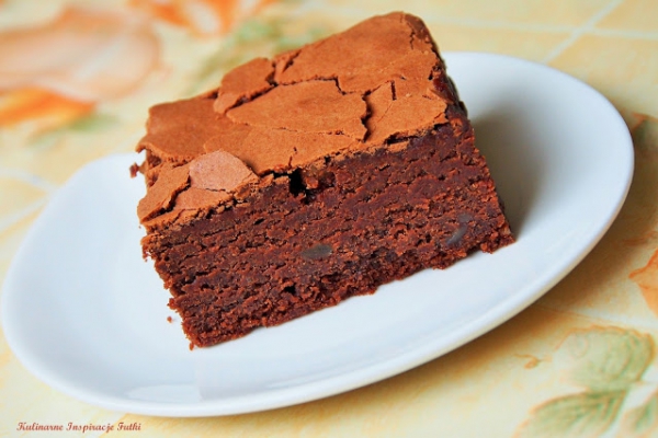 Brownie mocno orzechowe