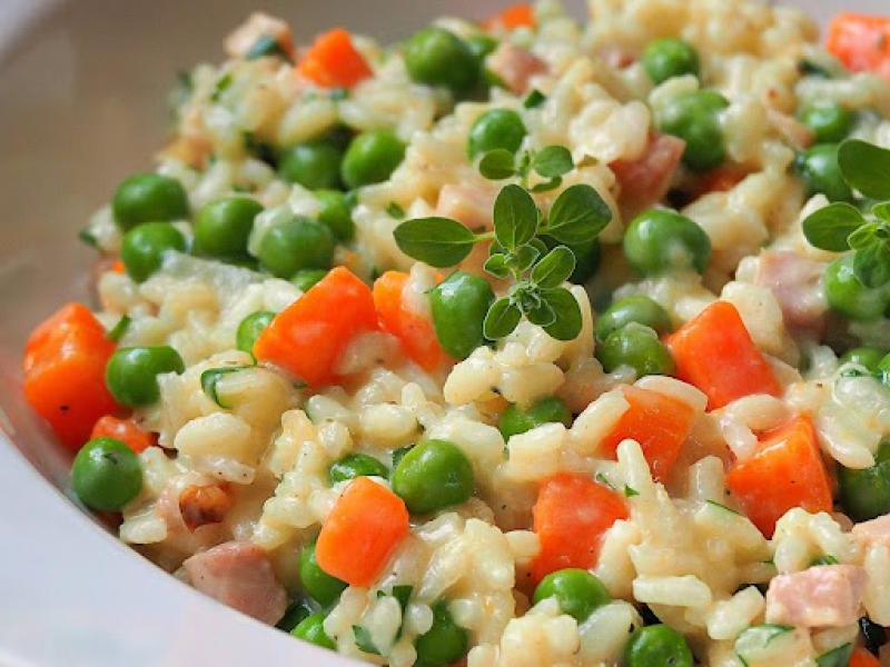 Risotto z groszkiem i marchewką
