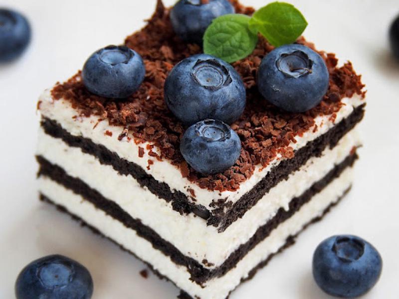 Mleczna kanapka Oreo z borówkami