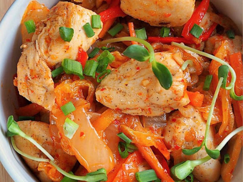 Polędwiczki z kimchi i warzywami