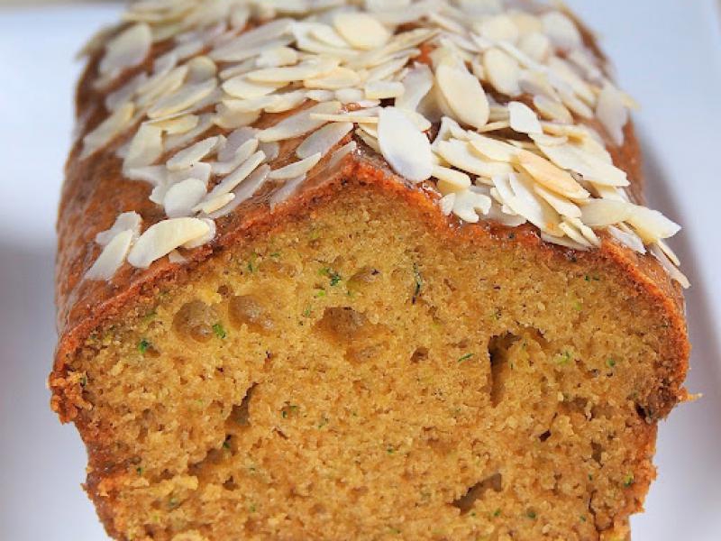 Cytrynowe ciasto z cukinią