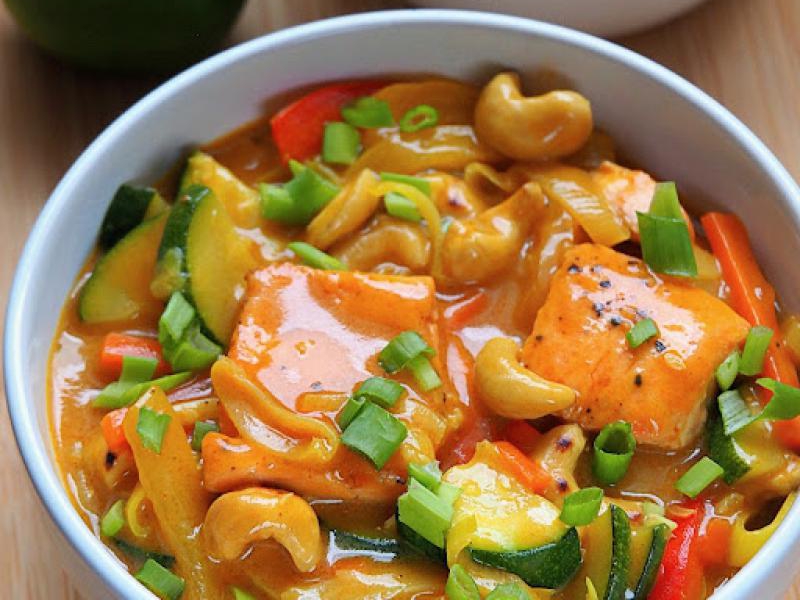 Korma curry z łososiem