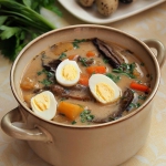 Zupa grzybowa z jajkiem...