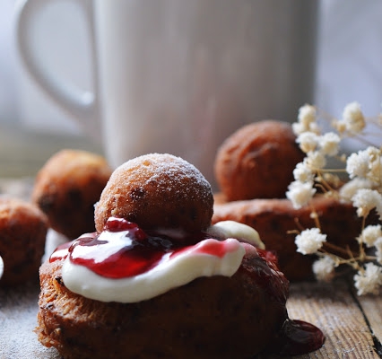 Papanasi - rumuńskie pączki serowe