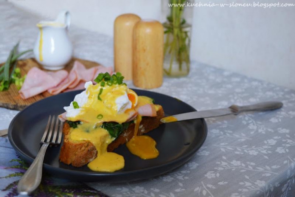 PROJEKT ŚNIADANIE: Jajka po florencku i sos holenderski, który zawsze się udaje