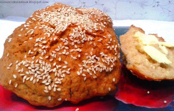 Biscuits, czyli mięciutkie bułeczki z sezamem