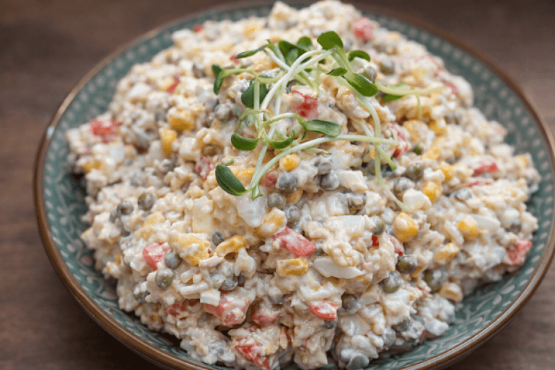 Sałatka konserwowa na śniadanie