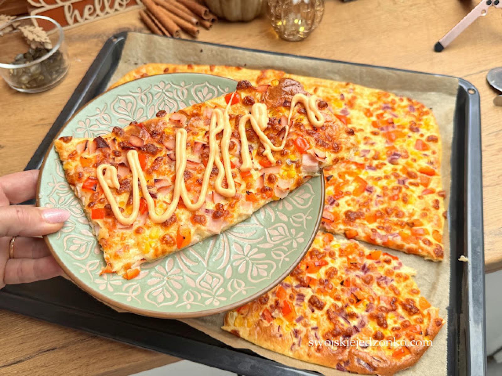 Omlet z warzywami a la pizza