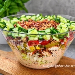 Sałatka z kurczakiem,...