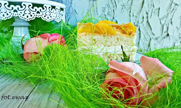 Ciasto budyniowo - brzoskwiniowe