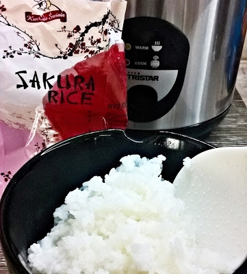 Ryż do sushi i test garnka do gotowania ryżu