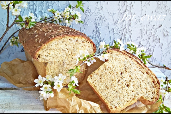 Chleb słonecznikowy na mące pszennej i sojowej