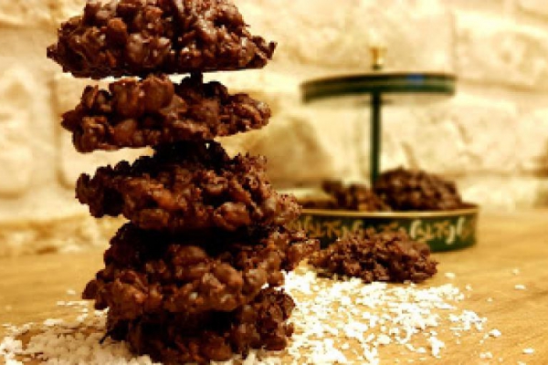 Orkiszowe chrupiace ciasteczka czekoladowe