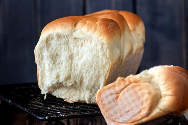 Japoński chleb mleczny Hokkaido