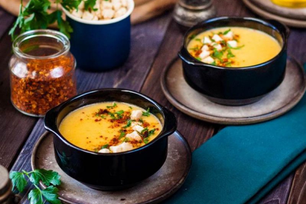 Zupa z soczewicy z curry
