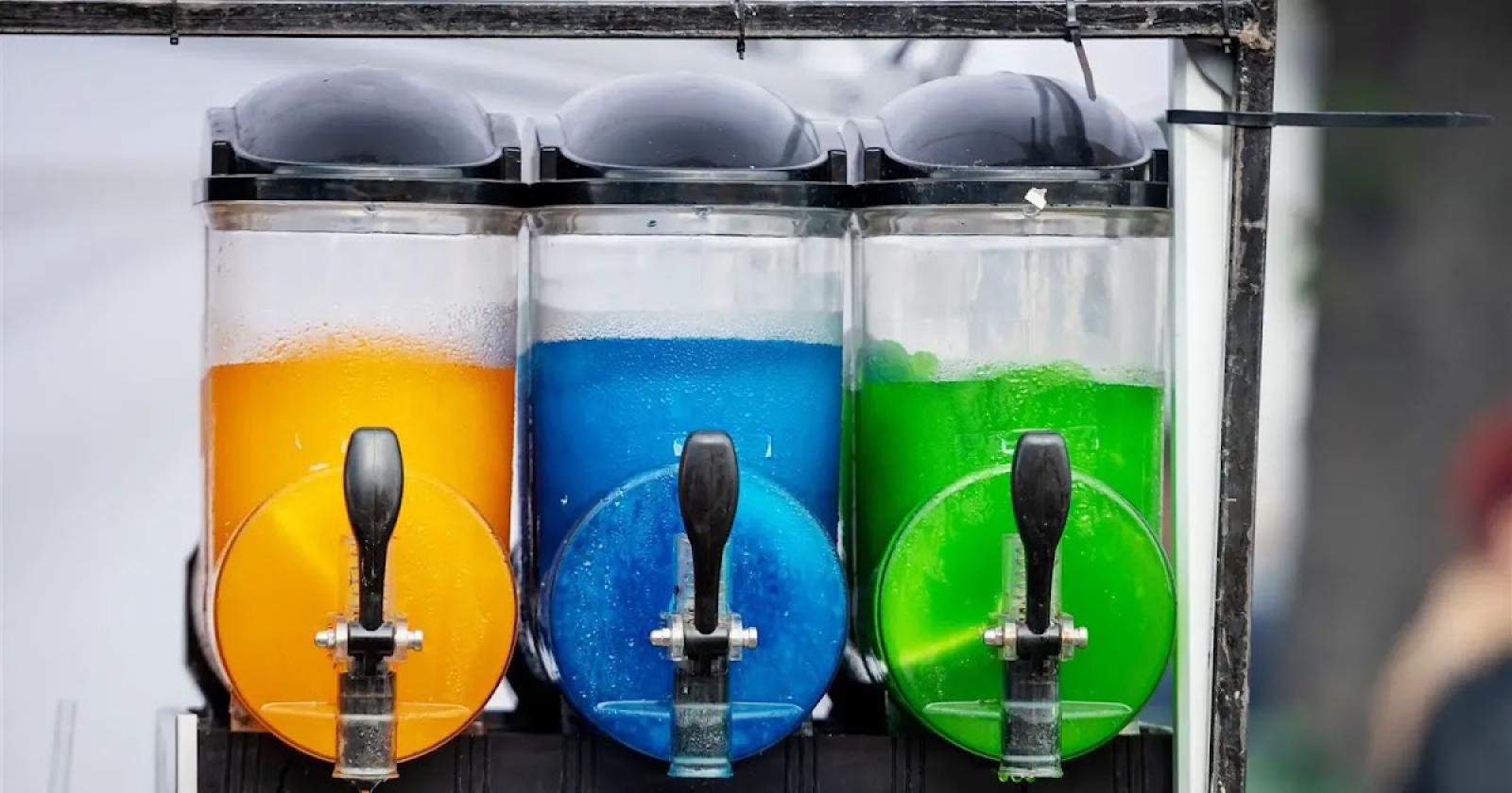 Maszynka do slushy jednokomorowa vs dwukomorowa – którą wybrać?