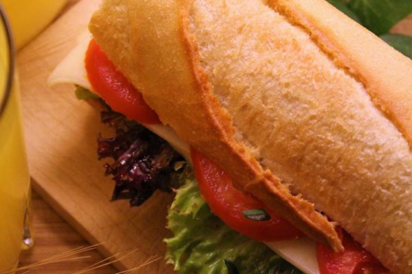 Przepis na domową kanapkę z kurczakiem teriyaki jak z Subwaya