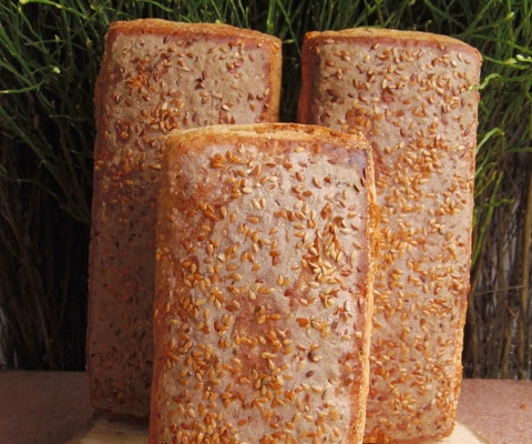 Złocisty czyli chleb mieszany z siemieniem lnianym