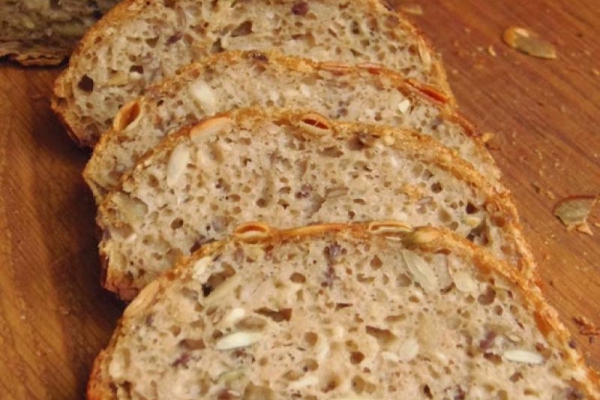 Chleb ze sfermentowanych płatków zbóż i ziaren