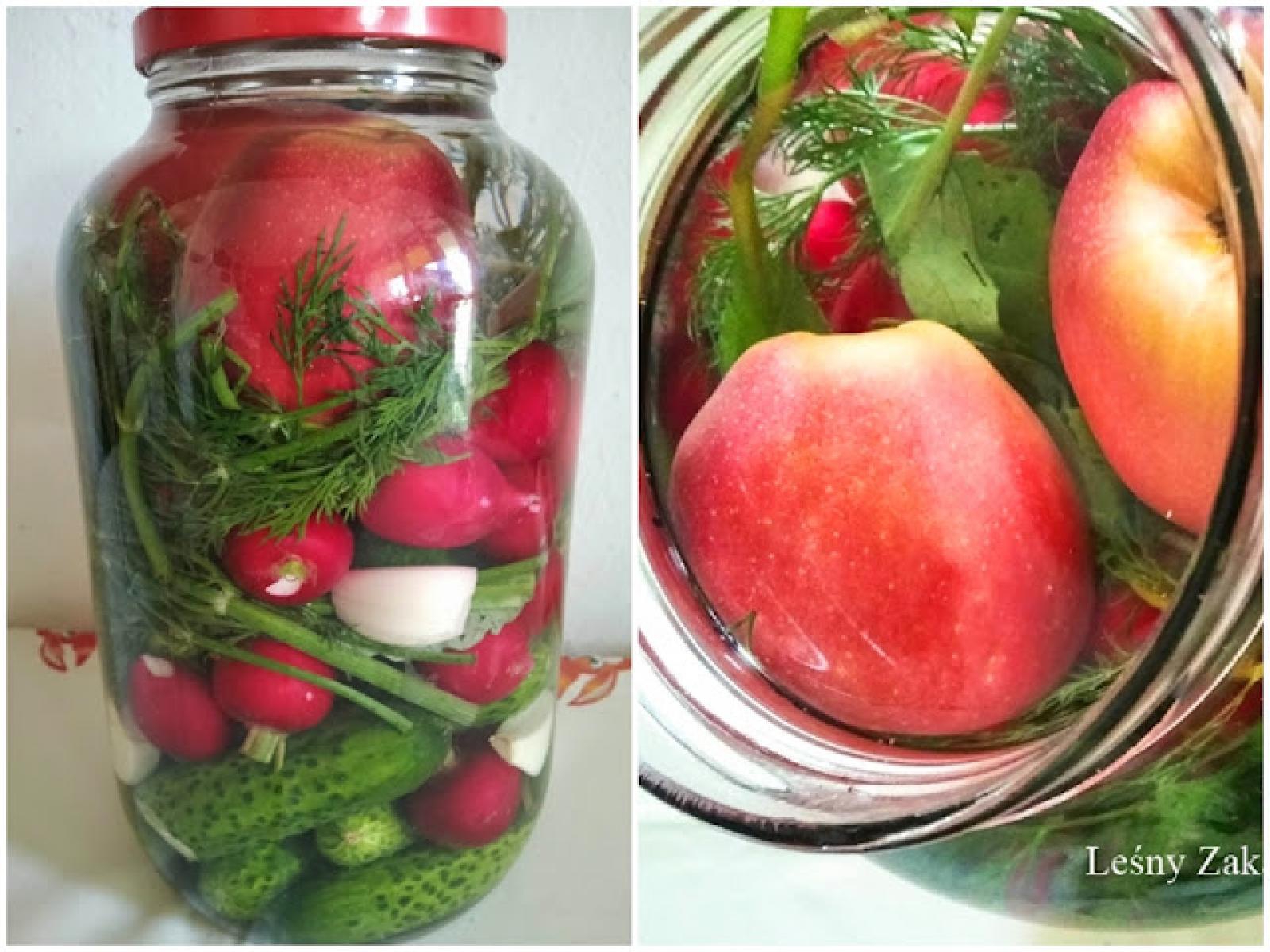 Kwietniowa Bomba Witaminowa – Chrupiąca Kiszonka z Rzodkiewką i Jabłkiem