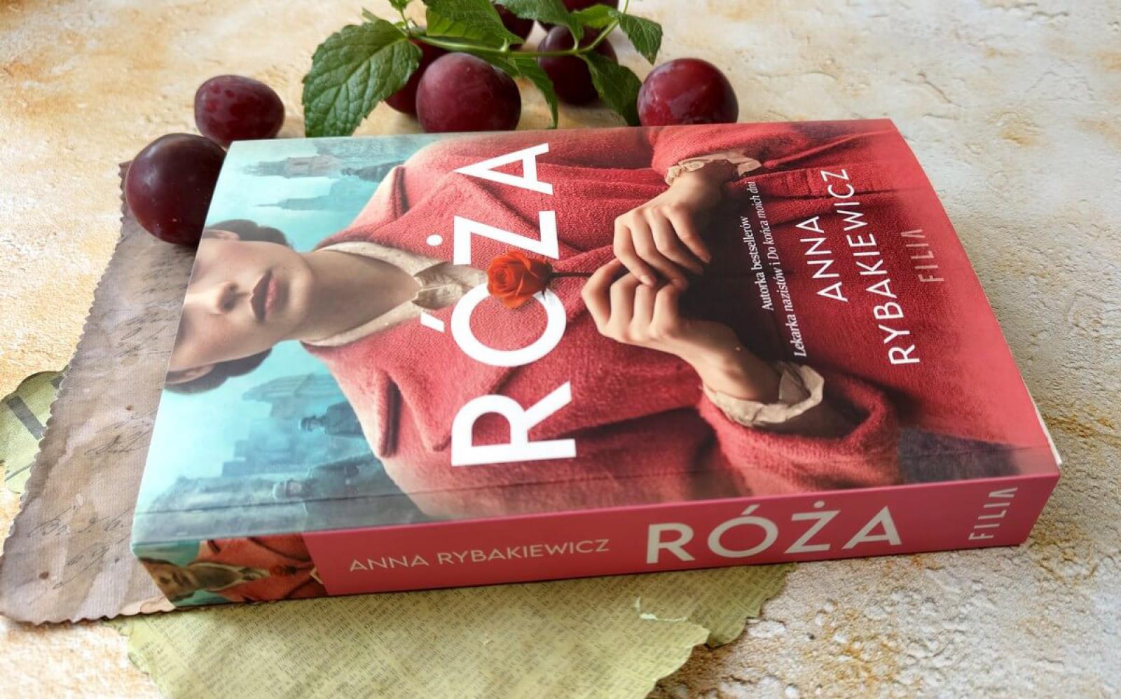 Róża Anna Rybakiewicz – recenzja