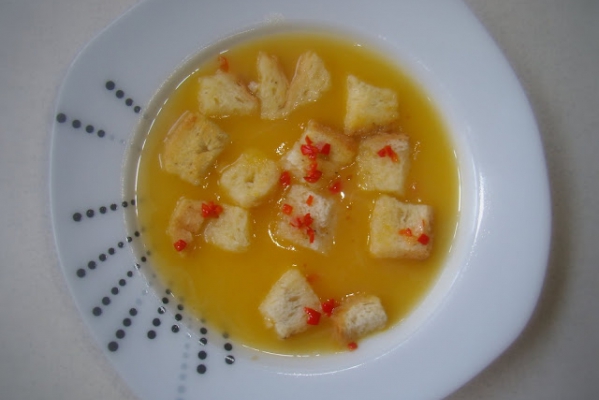 Cukinia z marchewką - zupa dietetyczna