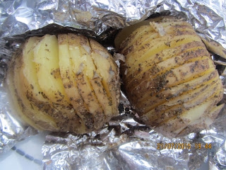 Młode ziemniaki z grilla.