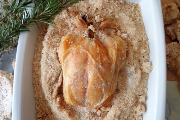 Kurczak pieczony w soli (Pollo in crosta di sale)