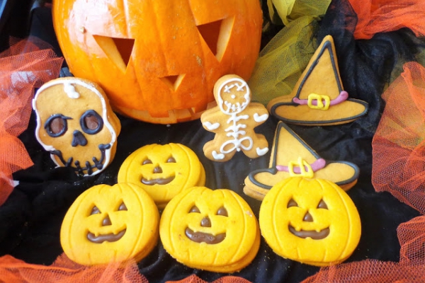 Z cyklu: Dla dzieci - Dyniowe ciasteczka na Halloween (Biscotti di zucca per Halloween)