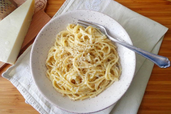 Włoski makaron  Cacio e Pepe  + film krok po kroku