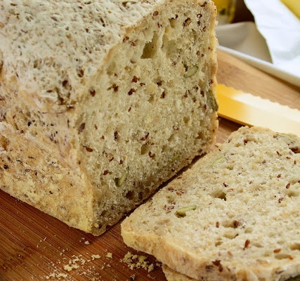 Tani chleb z mąki ziemniaczanej z ziarnami  bezglutenowy