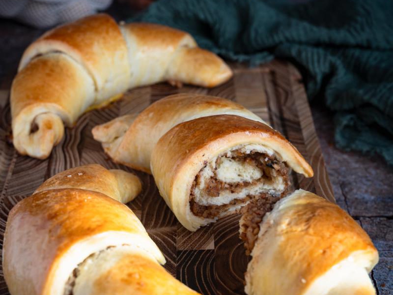 Rogale z orzechowym nadzieniem