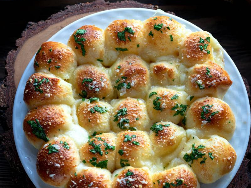 Kuleczki pizzowe z serem