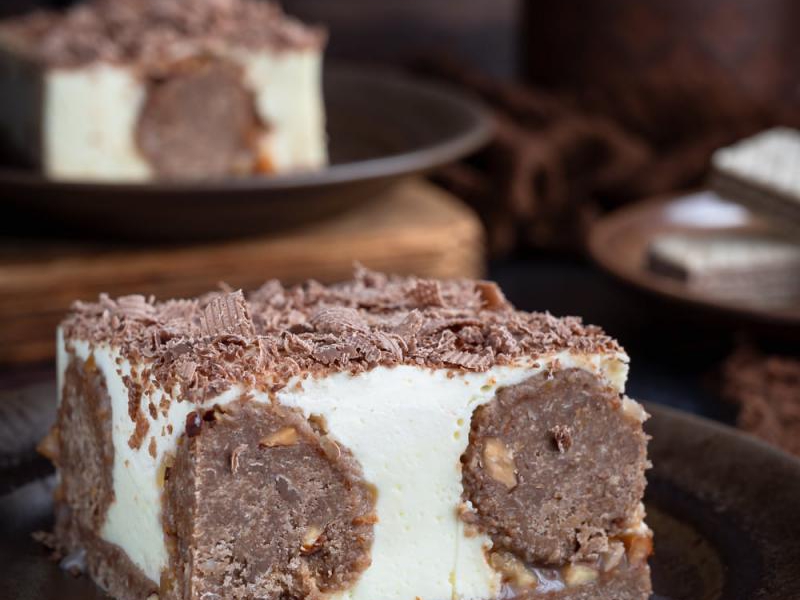 Ciasto z wafelkowymi kuleczkami – bez pieczenia