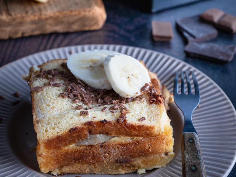 Pudding chlebowy z bananem i czekoladą