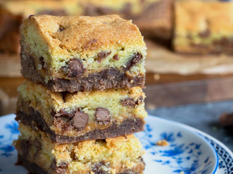 Czekoladowe ciasto z kajmakiem