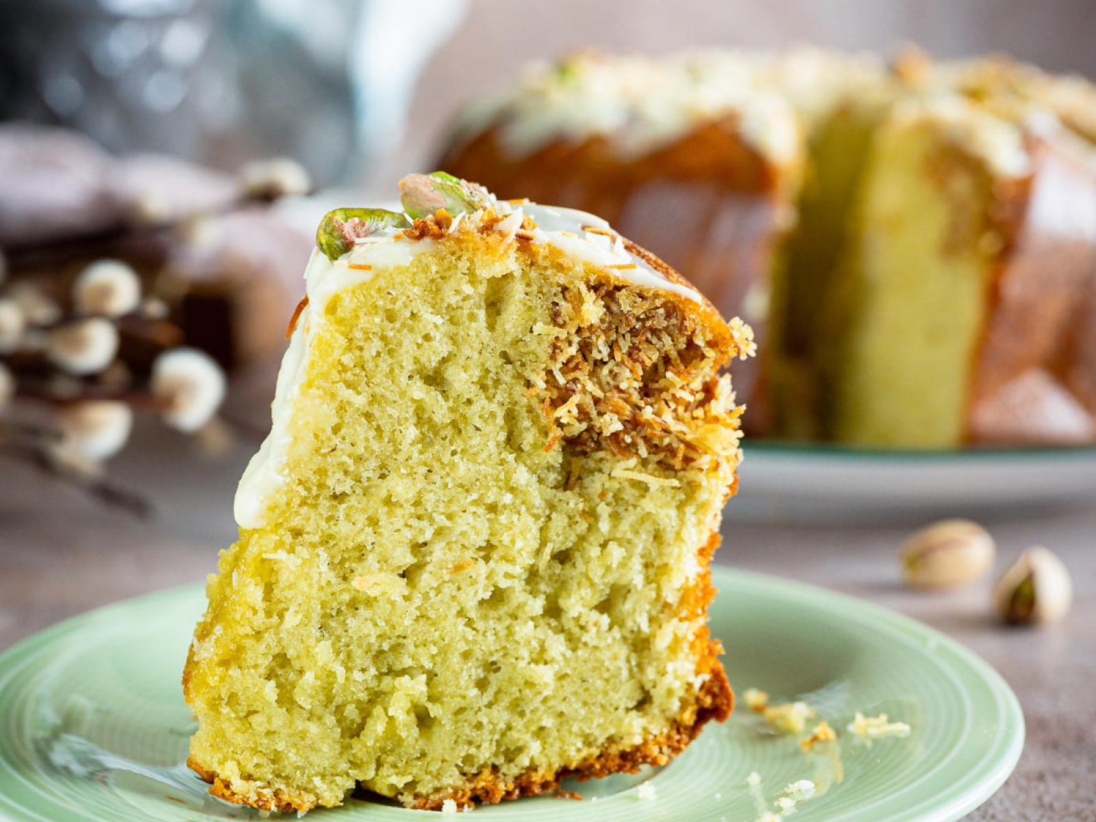 Babka pistacjowa z chrupiącym kataifi